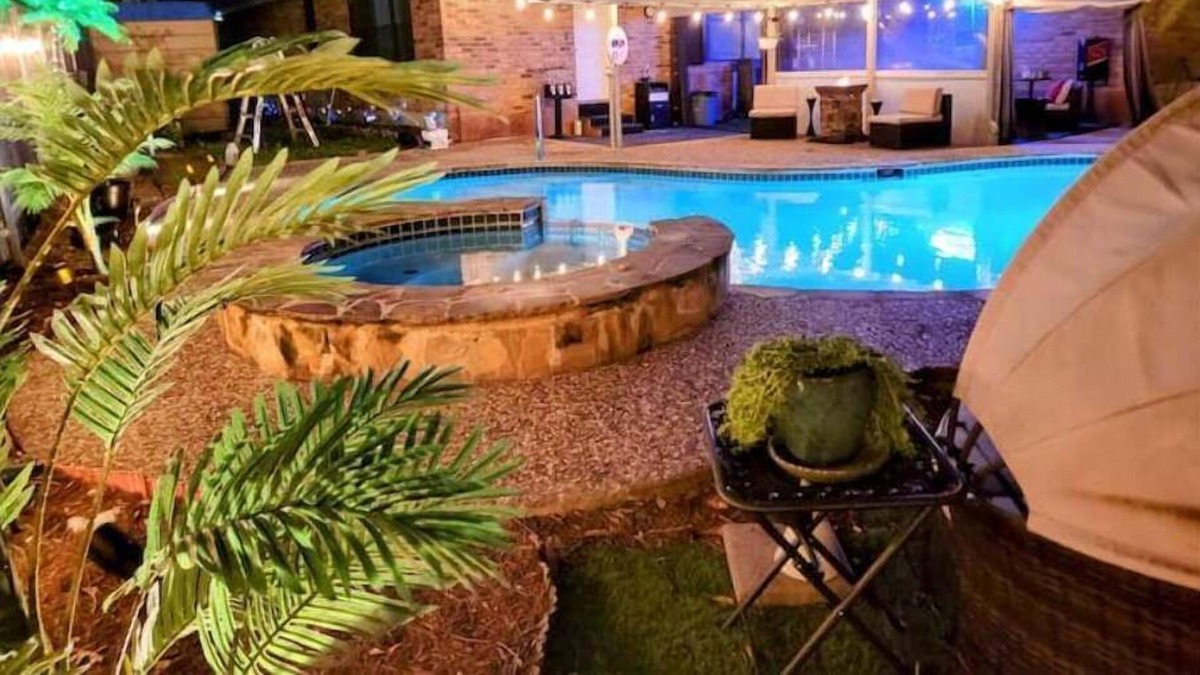 Wetmore House | In Town Oasis