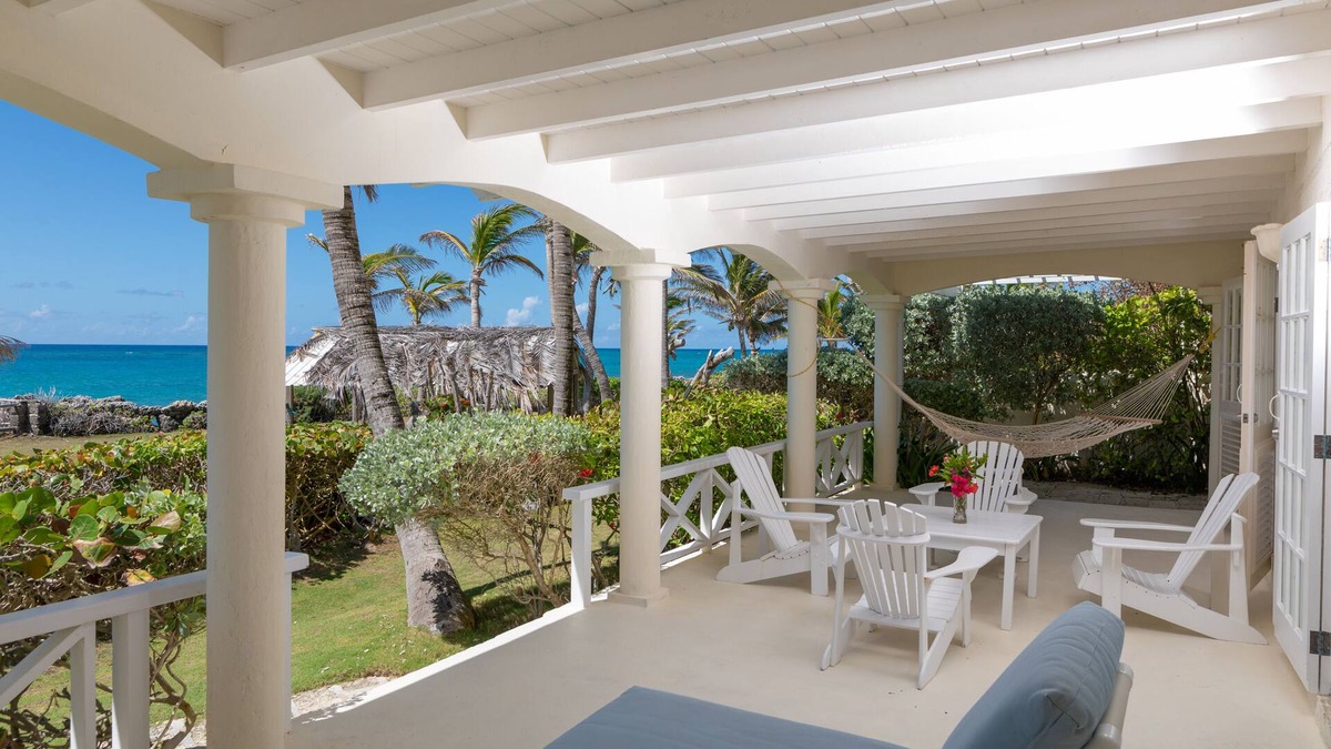 Silver Sands Apartment | Inchcape Seaside Villas right on Silver Sands Beach - House Sunset downstairs