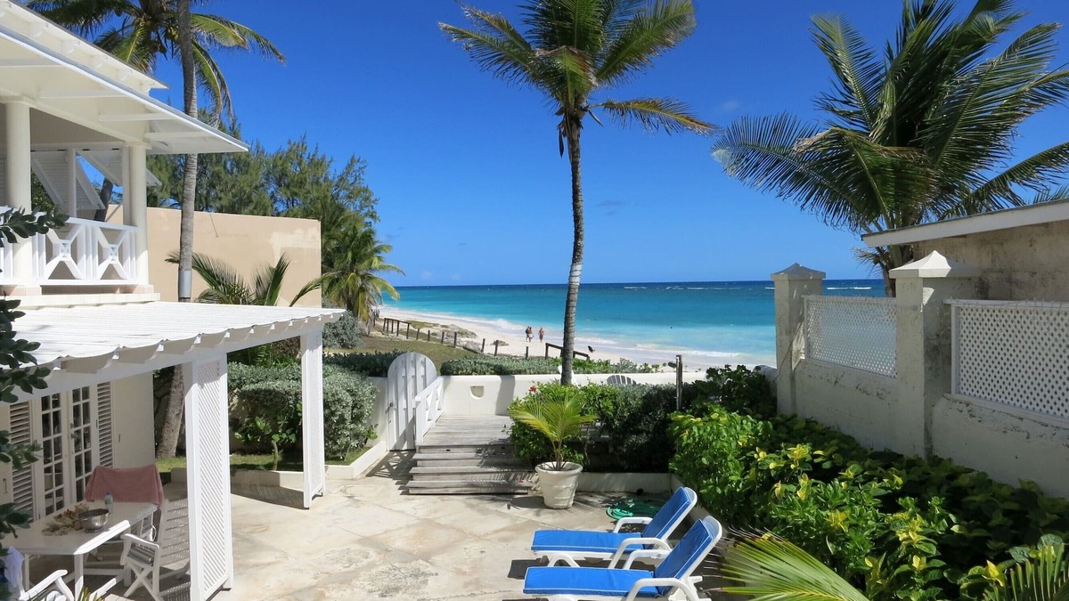 Silver Sands Apartment | Inchcape Seaside Villas right on Silver Sands Beach - House Seaside
