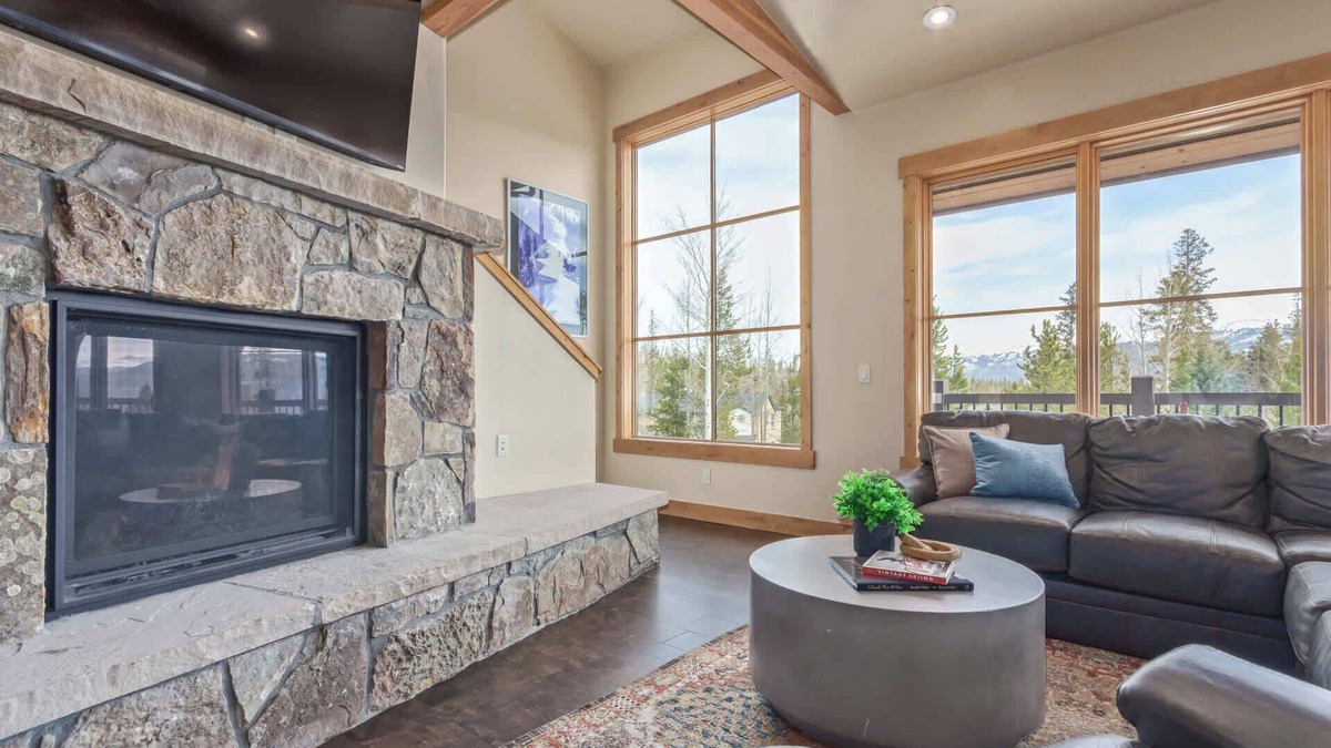 Wildernest House | Incredible 4BR Tranquil Setting & Space to Spare!