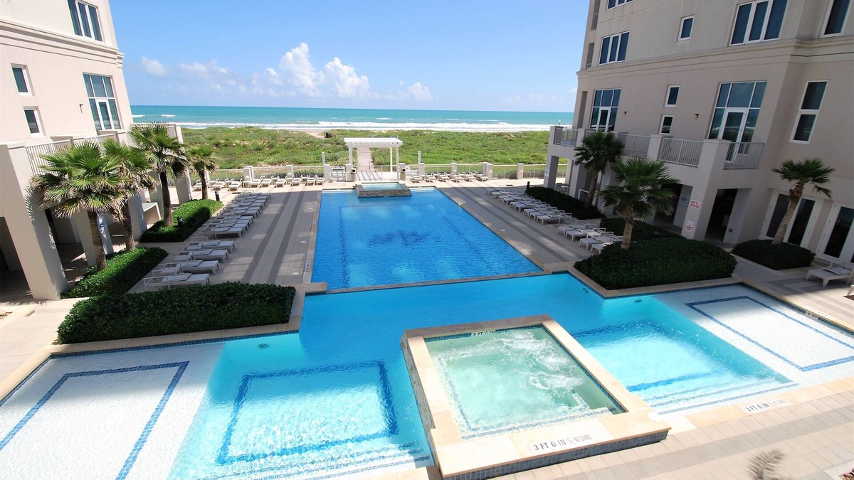 The Shores Condo | Incredible beachfront condo overlooking the beach!
