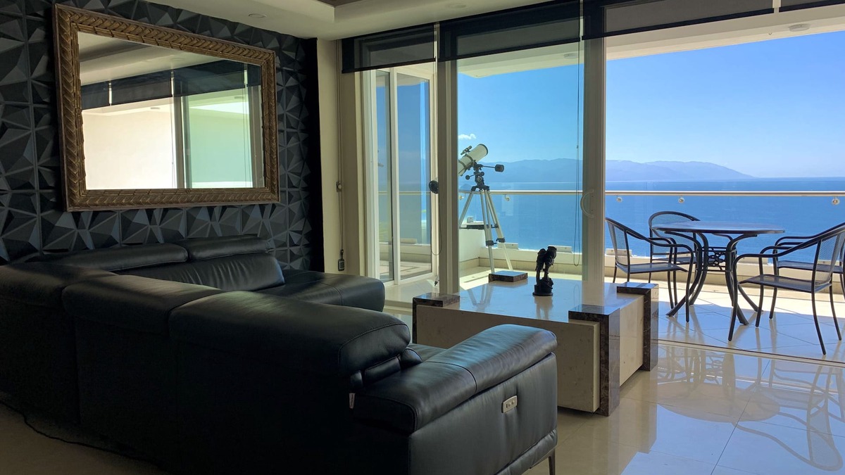 Conchas Chinas Condo | Incredible condo with panoramic views of the sea and mountains