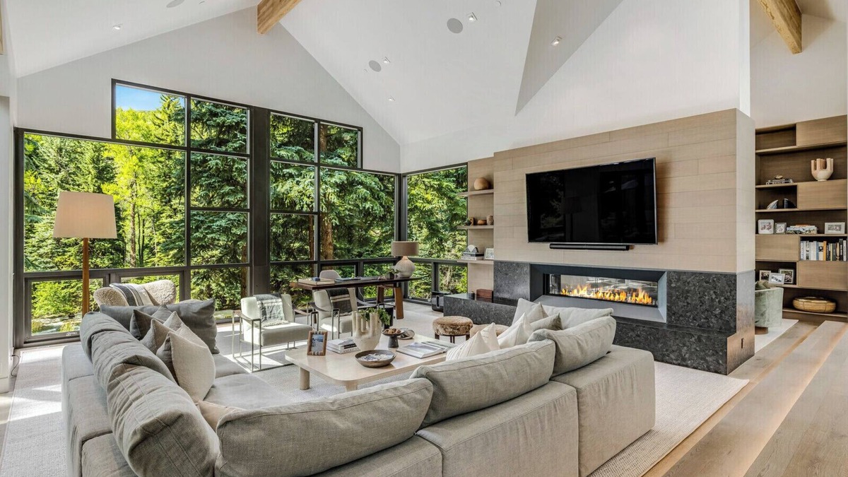 Aspen House | Incredible contemporary home overlooking the Roaring Fork River in Aspen CO