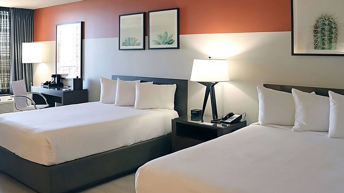 Downtown Las Vegas Hotel | Incredible Entertainment and Gaming Destination! 4 Comfortable Units, Pool