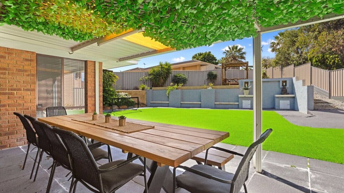 Beldon House | Incredible family home in the heart of Beldon!