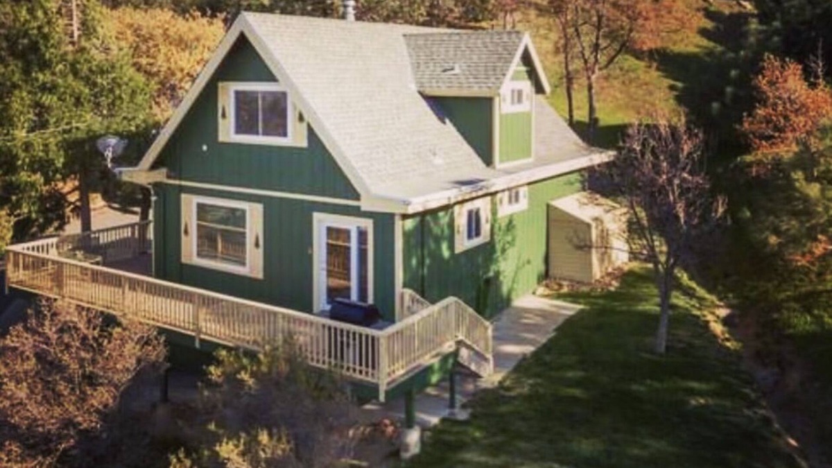 Julian Cabin | Incredible Mountain Views from the wrap around deck
