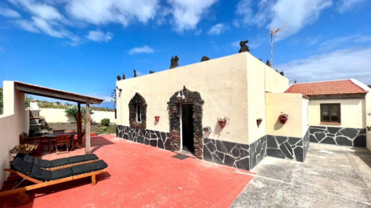 Mocanal Cottage | Incredible Rural House with Beautiful Panoramic Views