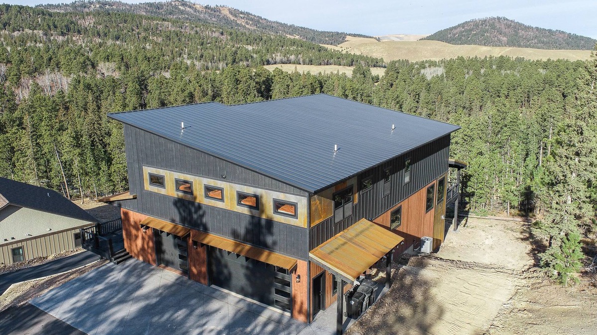 Deadwood Cabin | Incredible Views from Spacious Hillside Lodge Access to Clubhouse w/2 Pools