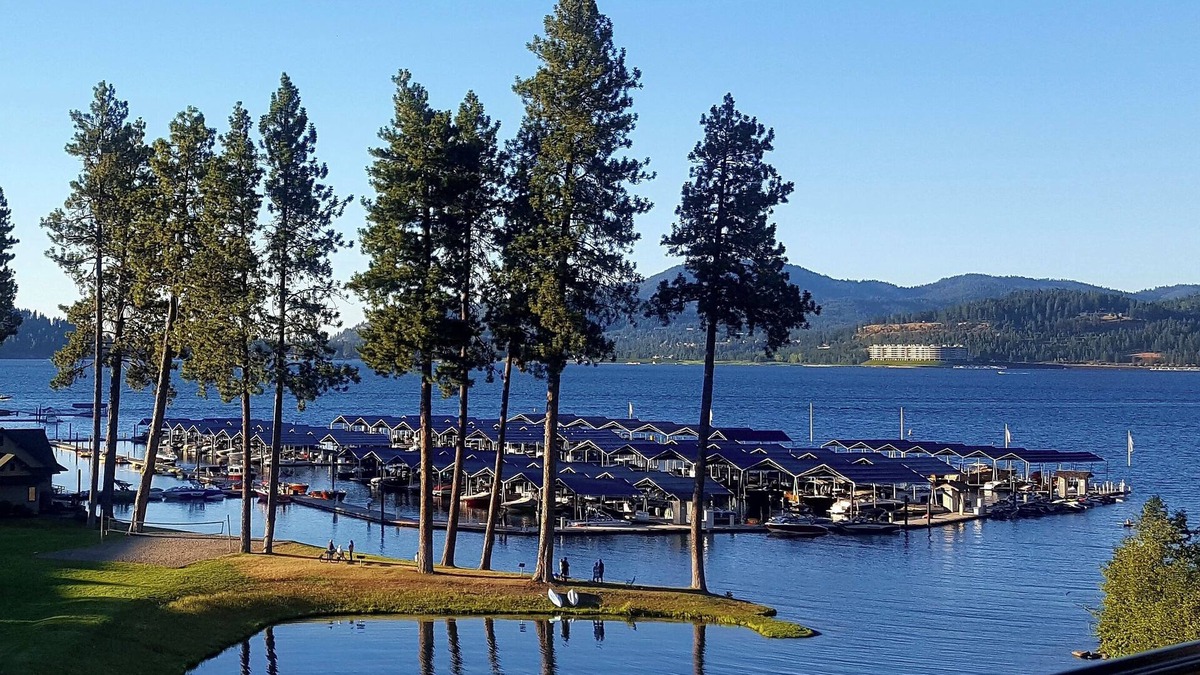 Coeur d'Alene Condo | Incredible views overlooking Coeur d’alene lake await you at this 3/2 condo!