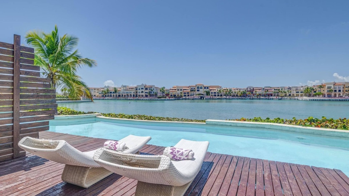 Cap Cana Marina Apartment | INCREDIBLE WATER FRONT APARTMENT WITH AMAZING VIEWS AND INFINITY POOL !