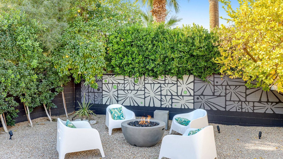 Sunmor House | Incredible William Krisel-designed Alexander house with private pool & spa