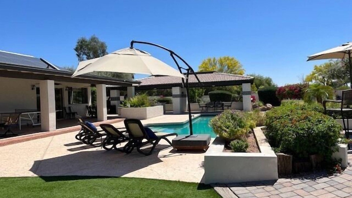 Central Scottsdale House | Incredibly spacious Gathering place, Private Pickleball Court, Sleeps 14,