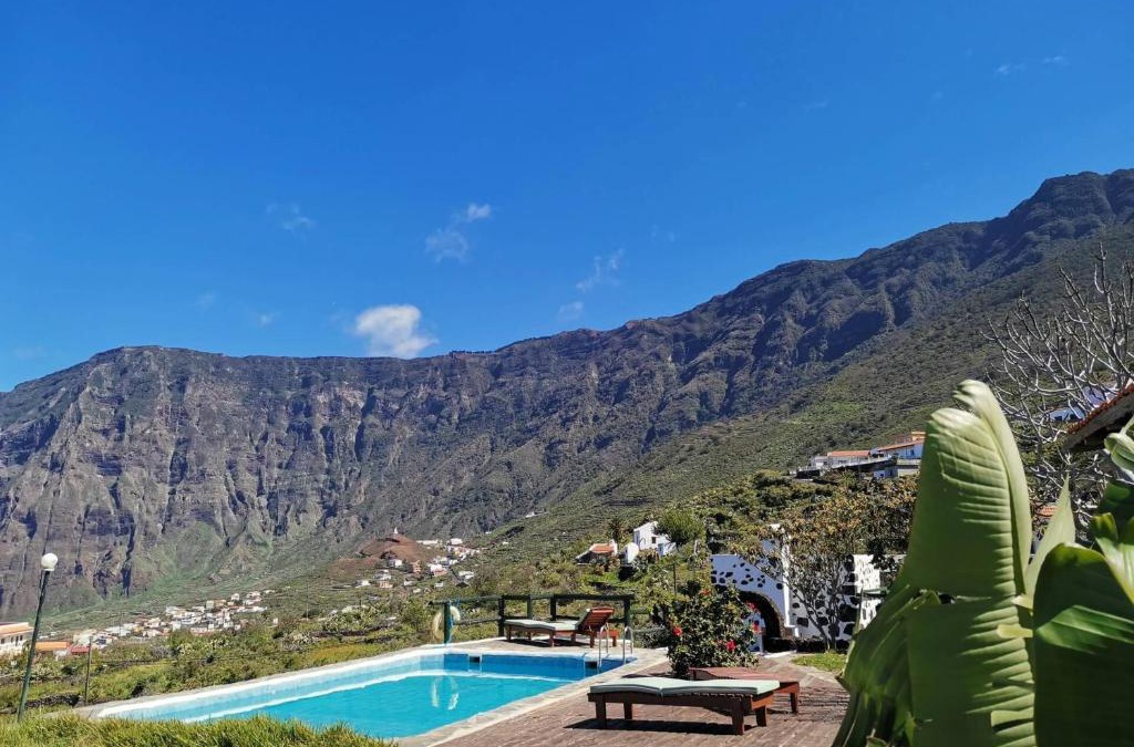 Tigaday Apartment | Increibles vistas al mar y a la montana, BBQ, Piscina y Tennis