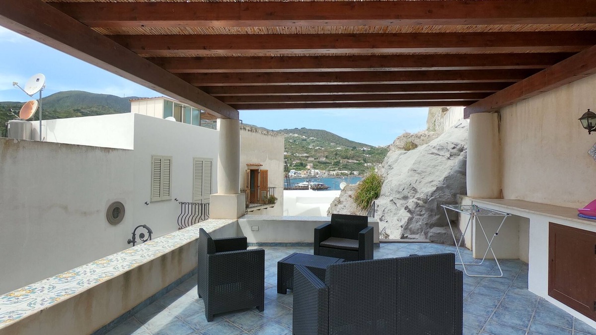Lipari Historic Centre House | Independent apartment with sea view terrace in the historic center of Lipari