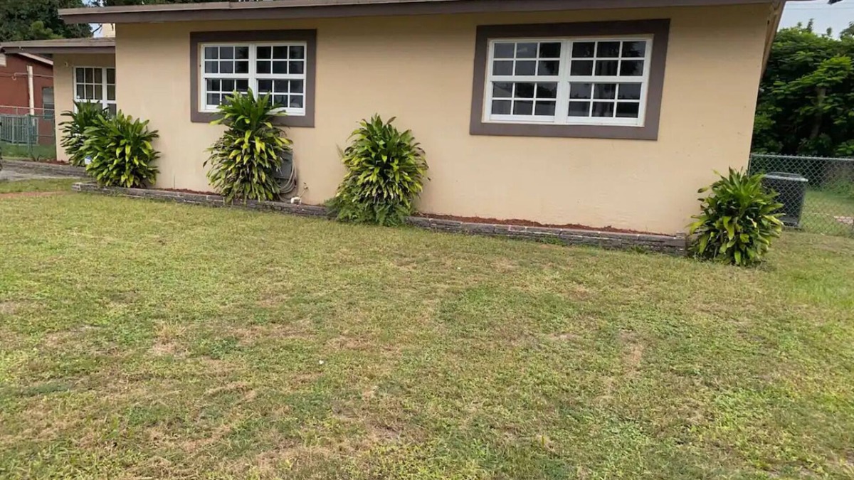 Central Fort Lauderdale Apartment | INDEPENDENT Room w/PRIVATE entrance close to FLL