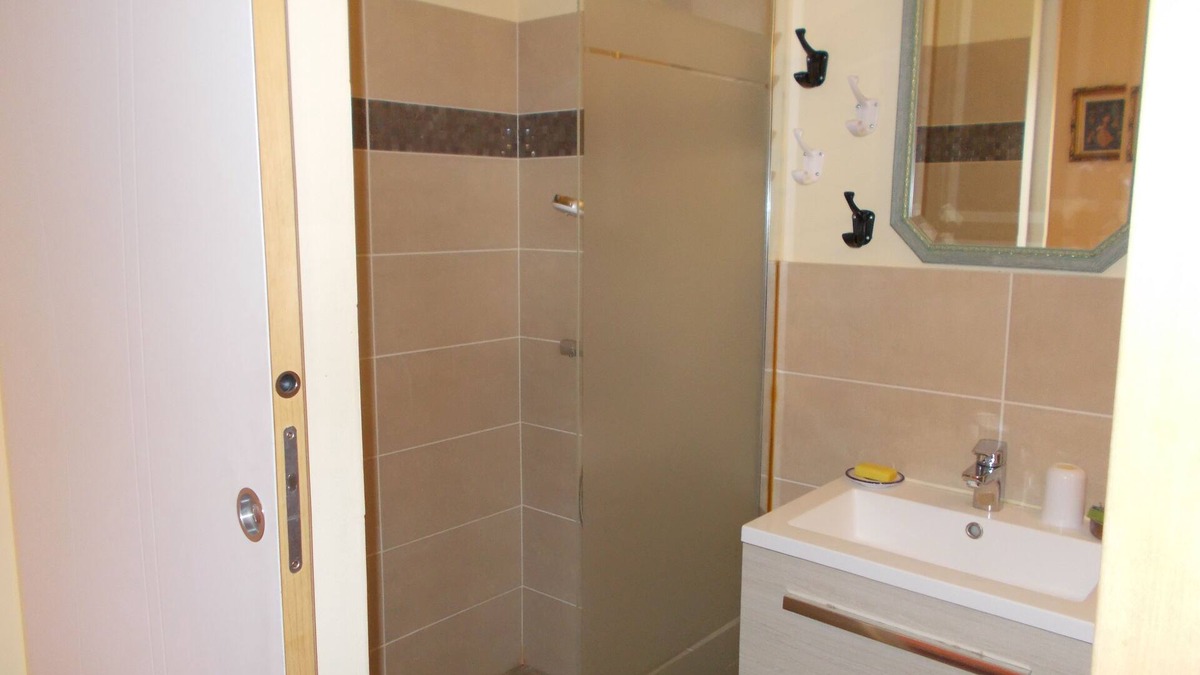 Apt Apartment | Independent studio in villa on the heights of Apt