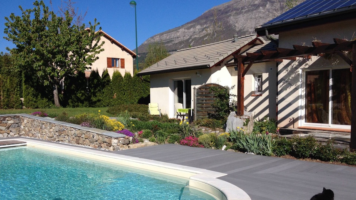 Gap Apartment | Independent studio in villa rental 2 persons Gap