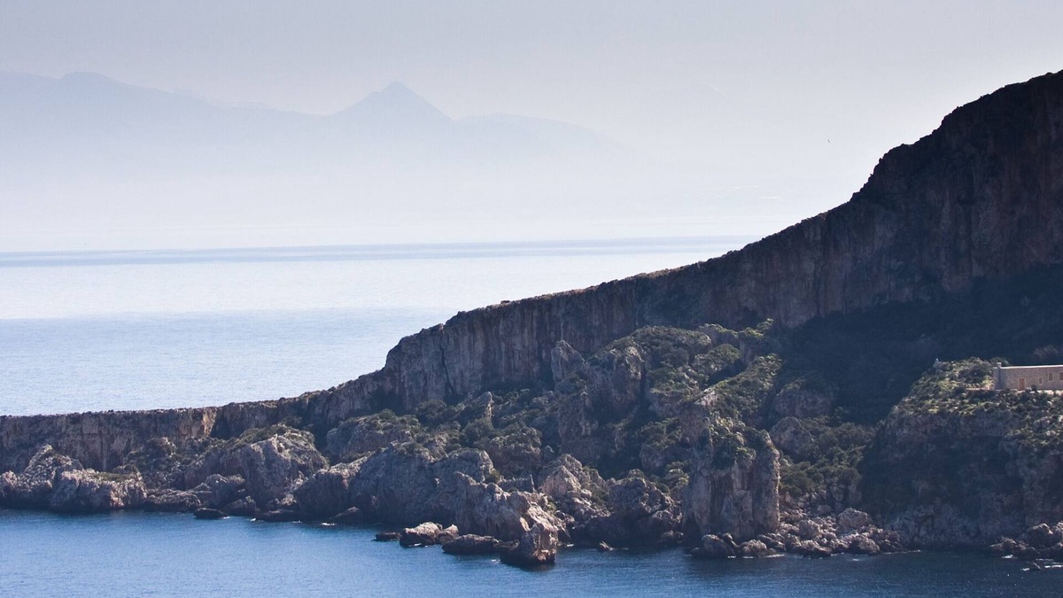 Zarbo di Mare Villa | INDEPENDENT VILLA SURROUNDED BY AREA RESERVE THE PARK FIRRIATO
