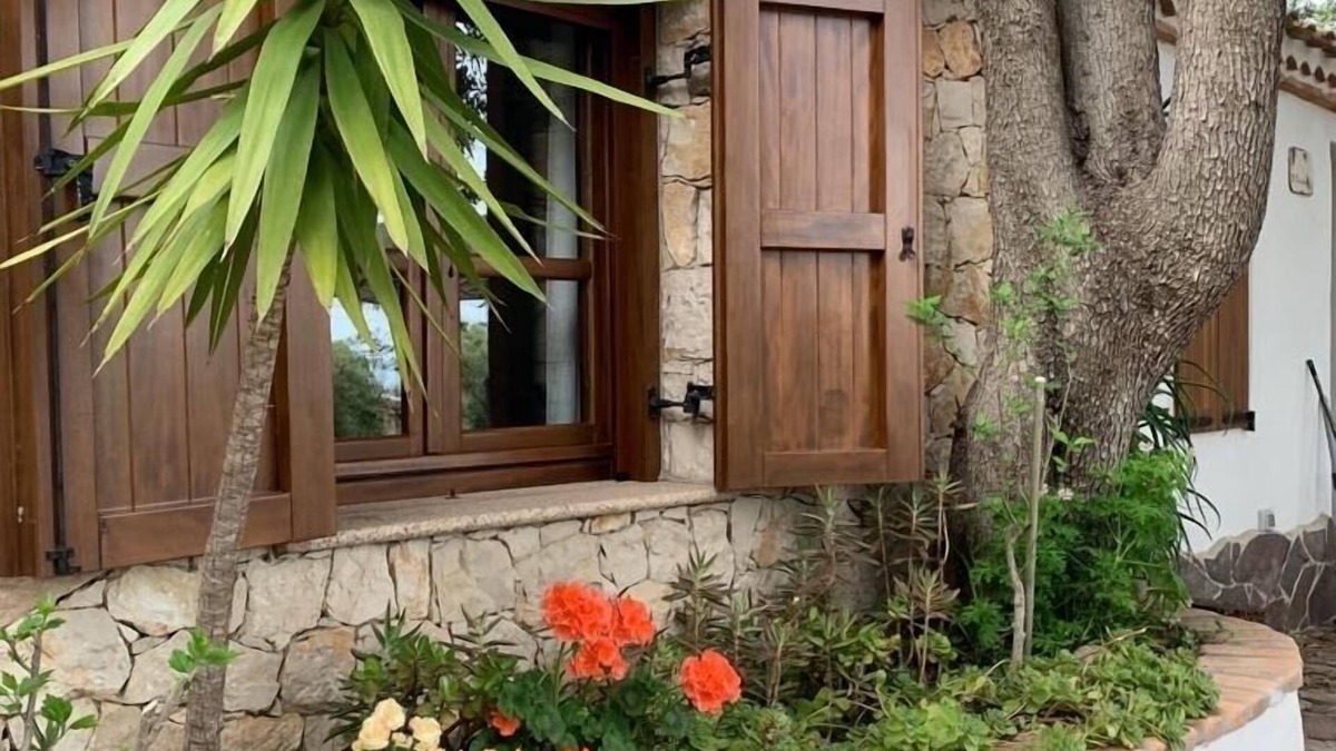 Baunei Villa | Independent villa rental surrounded by greenery