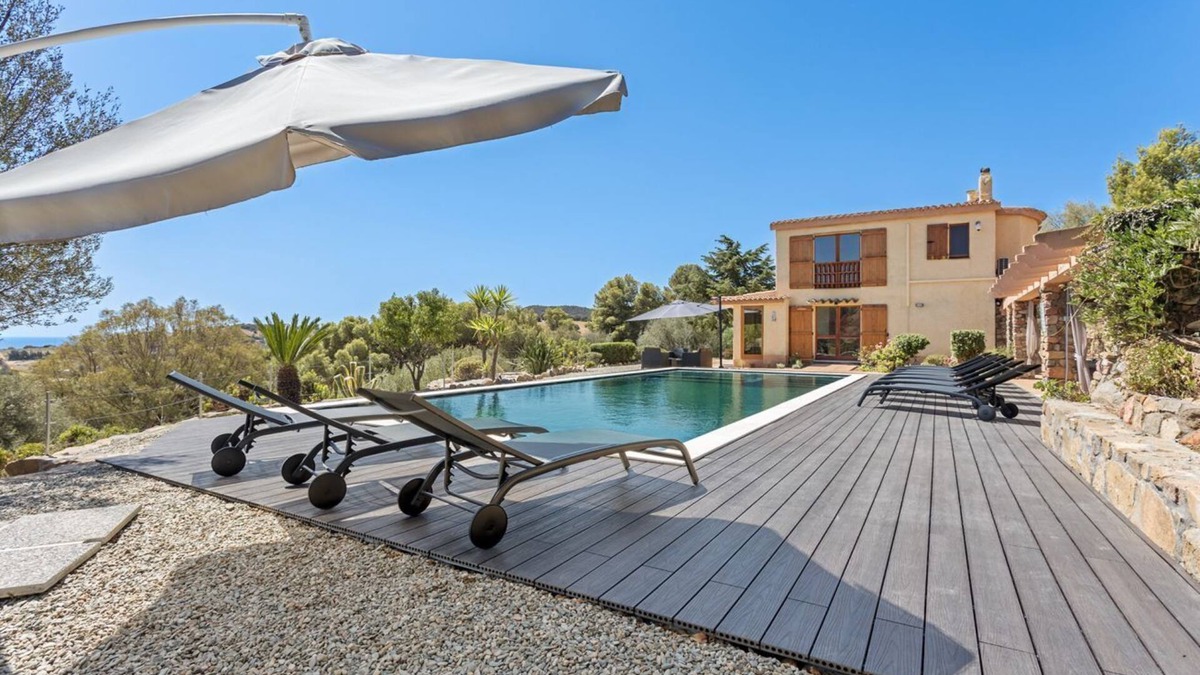 Tertenia Villa | Independent villa with five bedrooms and four bathrooms