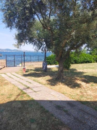 Lake Bracciano House | Independent villa with private beach on the lake
