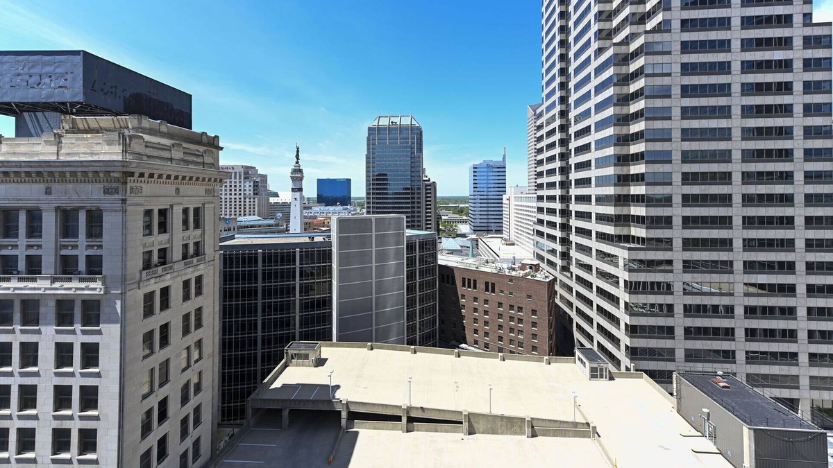 Market East District Apartment | INDI 115 N. Penn St. Modern 1Bd 1Ba W/King Bed in the Heart of Downtown