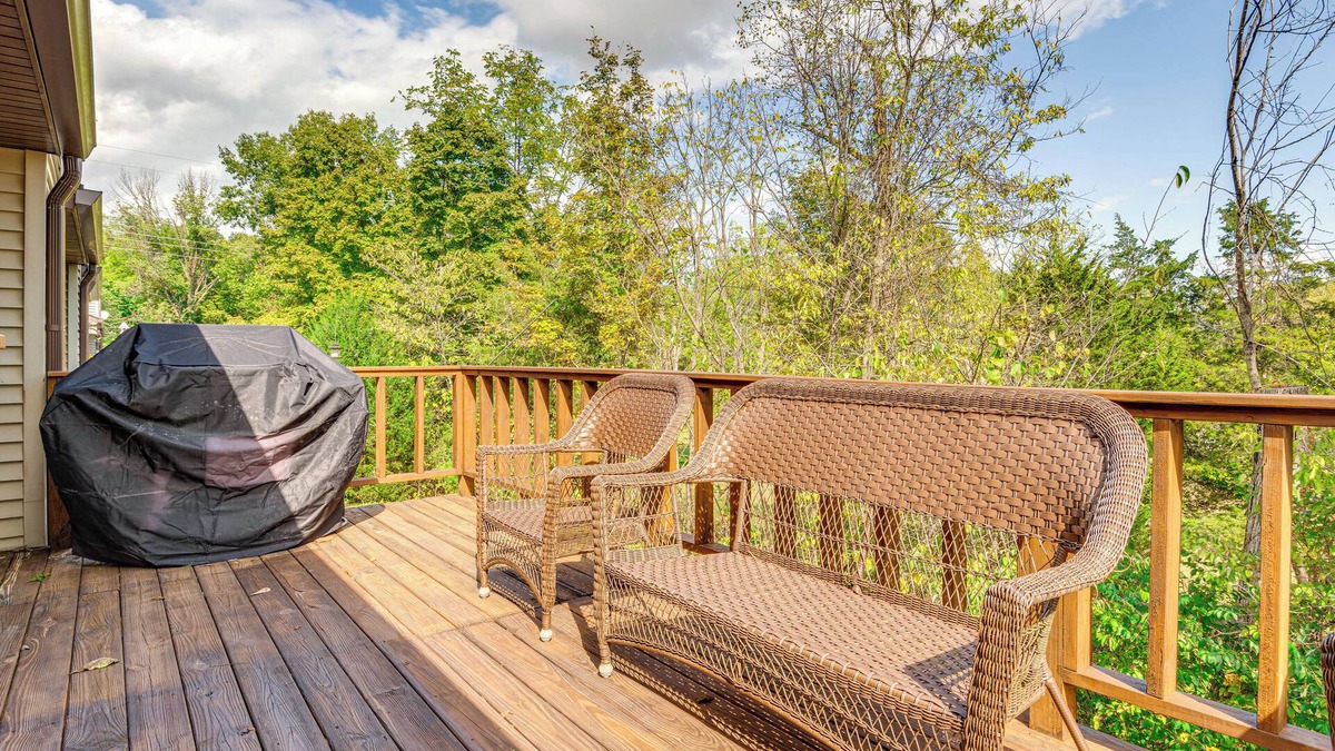 Martinsville Condo | Indianapolis Area Gem: Hike, Bike & Golf!