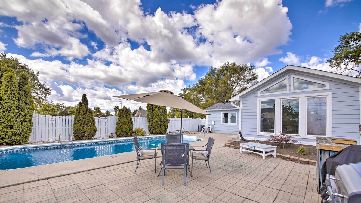 Acton House | Indianapolis Home w/ Private Pool - 13 Mi to Dtwn