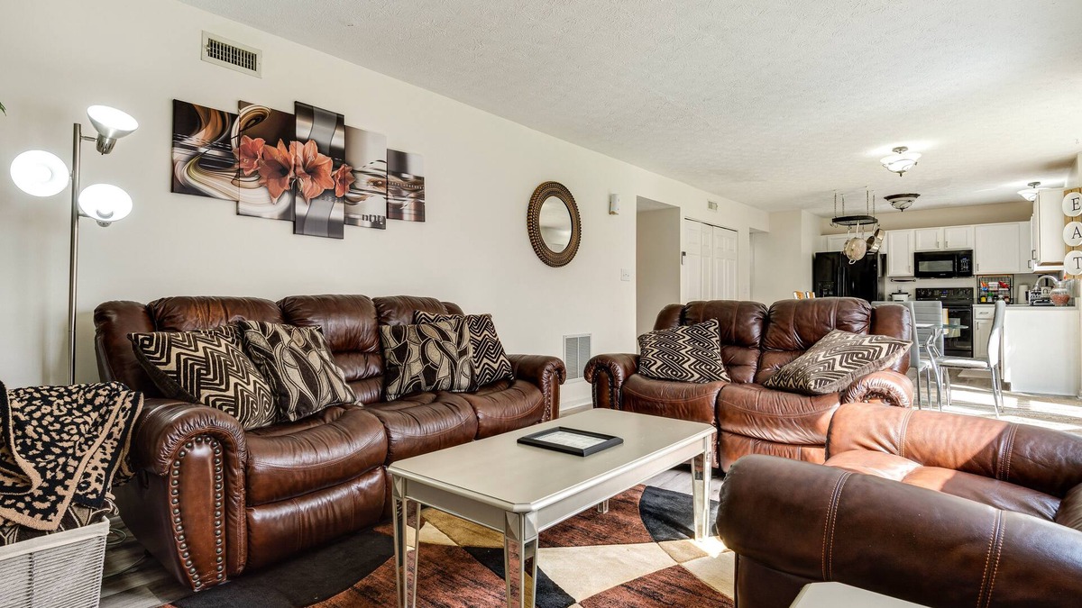 Wayne House | Indianapolis Rental Home w/Gym: Near Speedway!