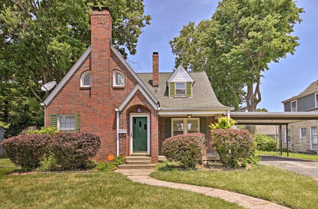Speedway House | Indianapolis Vacation Rental - Walk to the IMS!