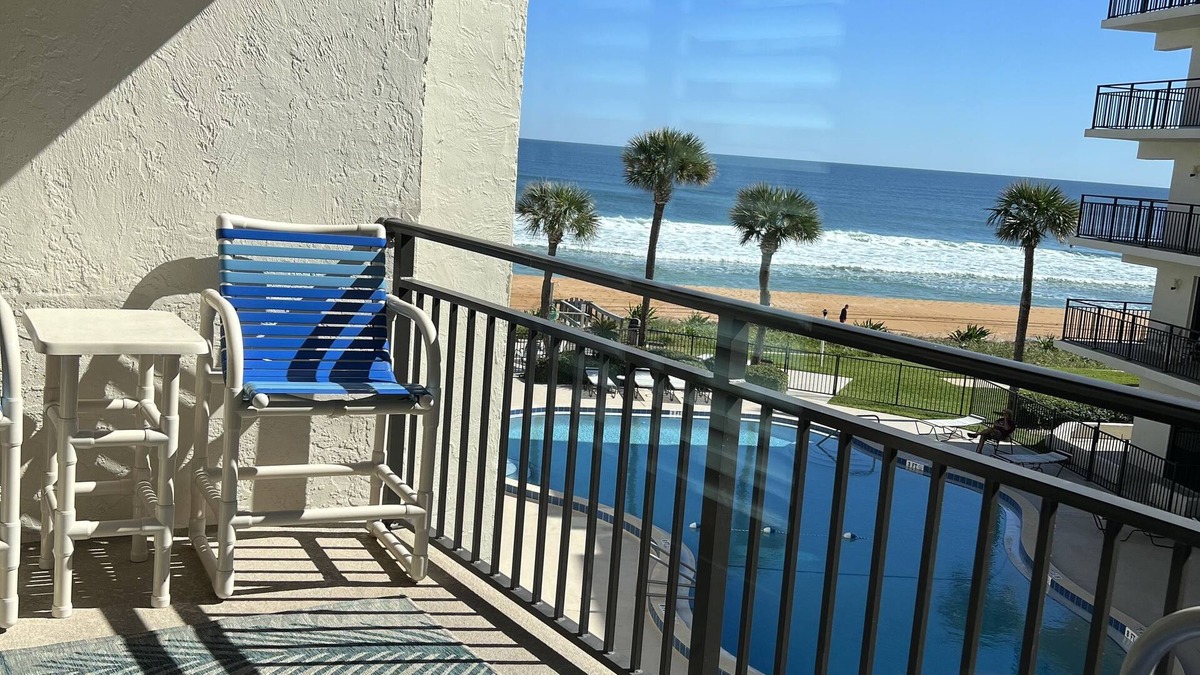 Ormond Beach Condo | Indies House Sought After Beachfront Condo w Pool near shopping and restaurants