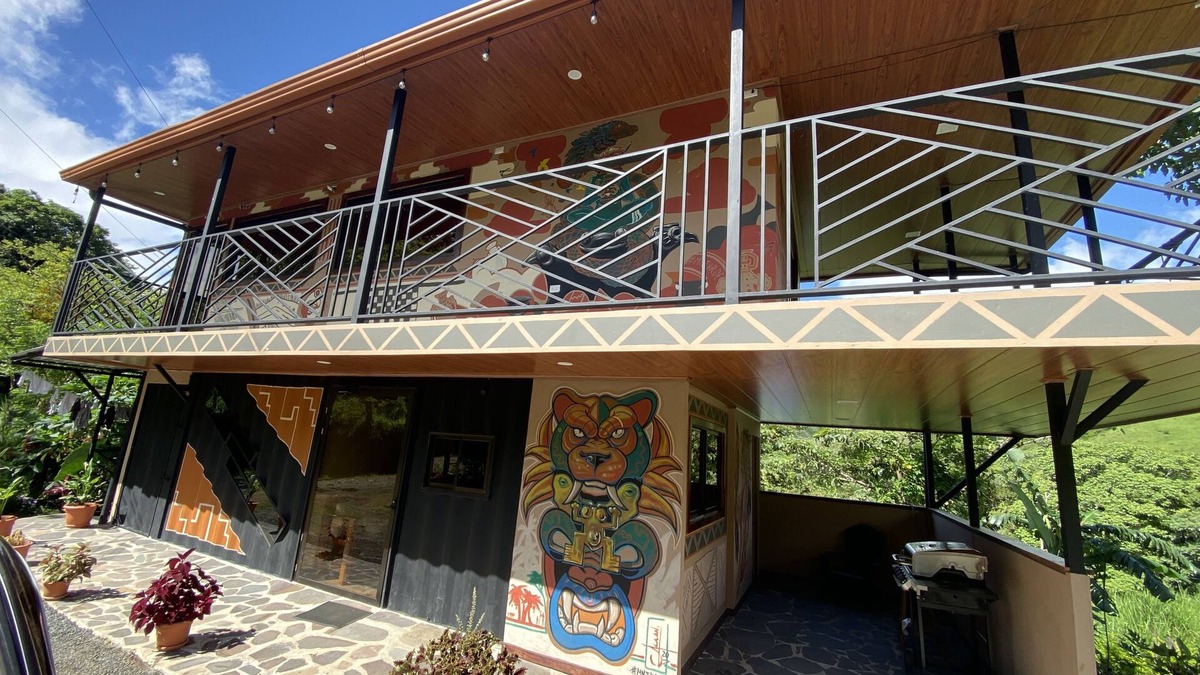 Monteverde House | Indigo Container House