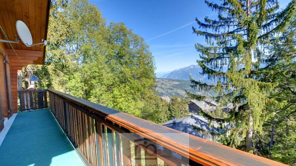 Monteiller Ski Chalet | Individual chalet on 2 floors with :GROUND FLOOR: 1 bathroom/WC, 2 bedrooms with 2 single beds and 1