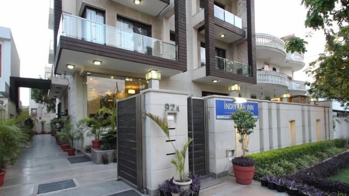 DLF City Hotel | Indiyaah Inn