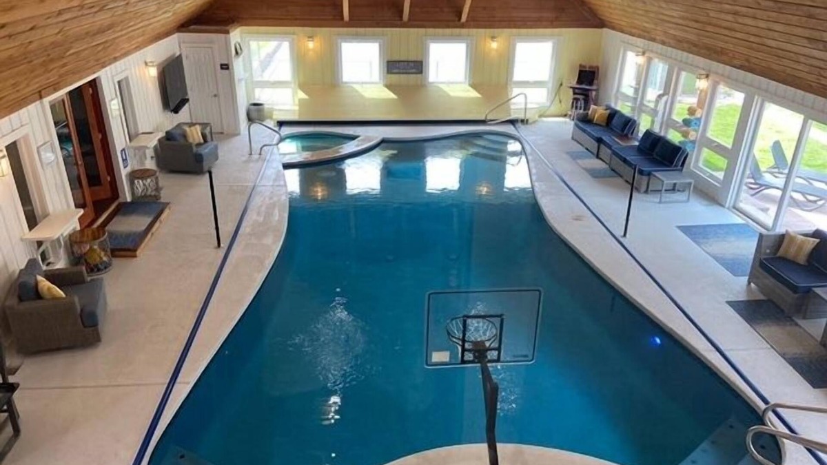 Muskegon House | Indoor Pool by Lake Michigan Beaches & Grand Haven/Slps 24 w/Tennis & Hot Tub