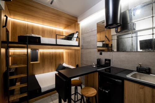 Volos City Centre Apartment | Industrial - Le Petit Bati