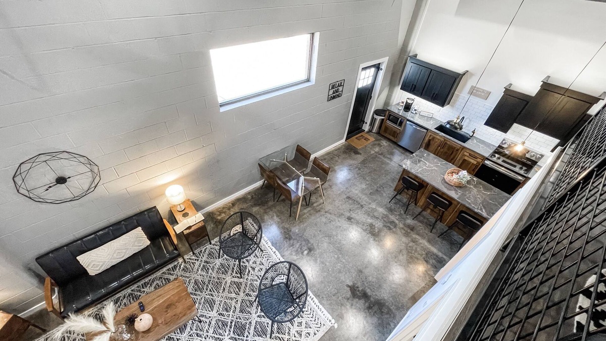 Mountain Home Apartment | Industrial/modern loft within walking distance to downtown!