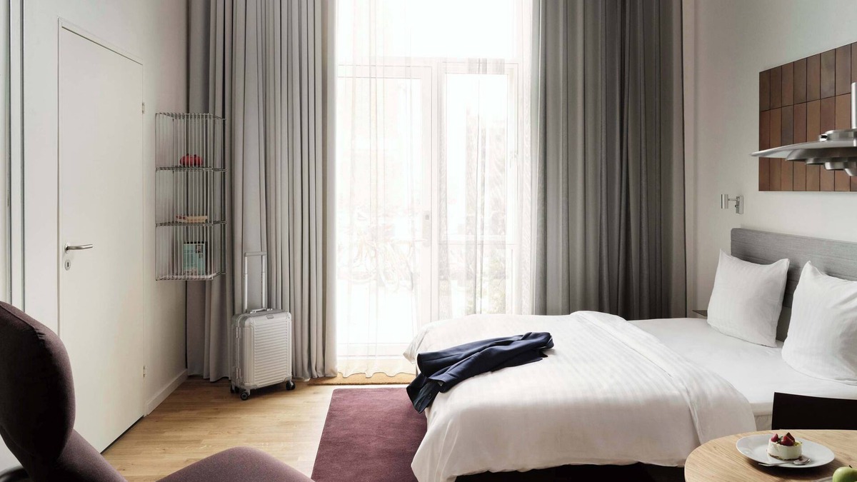 Sydhavnen Apartment | Industrial, stylish studio for 2