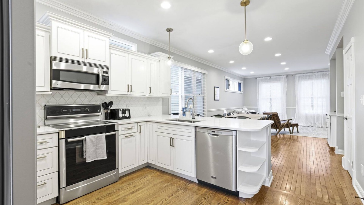 Chatham-Arch House | Indy- Mass Ave and Bottleworks District
