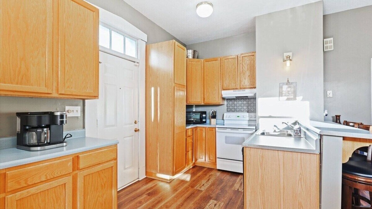 Babe Denny Cottage | Indy Stadium Villas 710