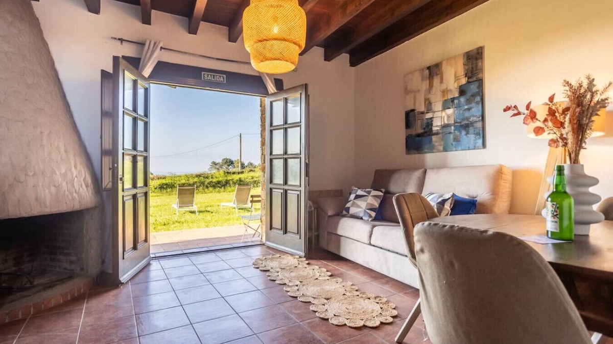 Lloreda House | Infinite autumn in the Asturian coast with family