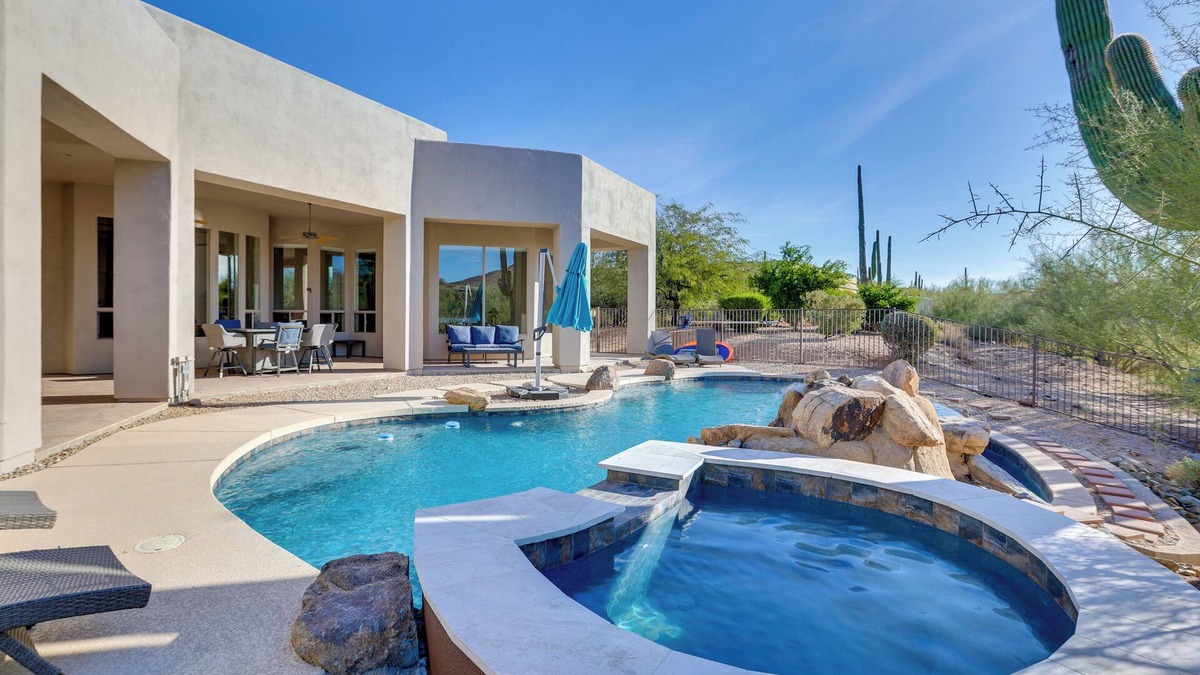 Black Mountain Shadows House | Infinity Pool: Stunning Home in Cave Creek!