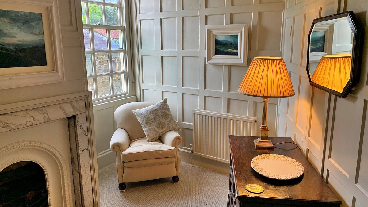 Carlton-in-Cleveland Cottage | Ingleby Manor - East Wing