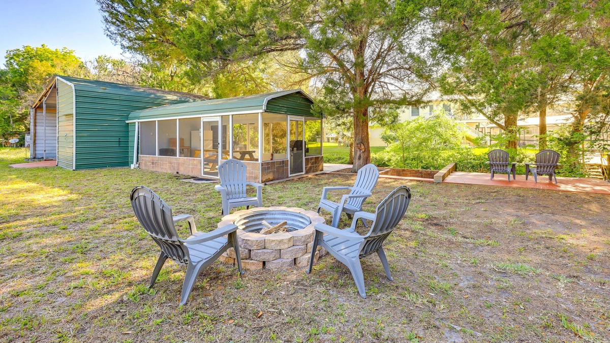Inglis House | Inglis Vacation Rental w/ Fire Pit & River Access!