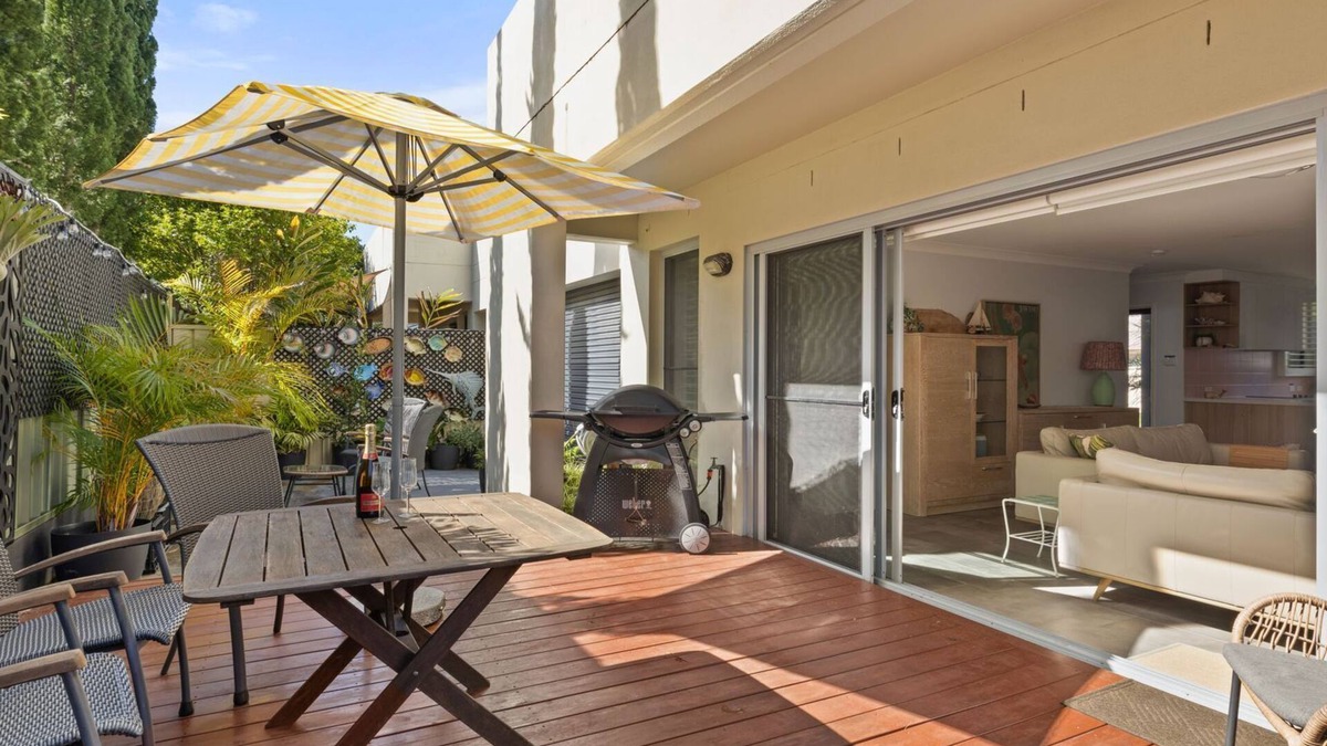 Huskisson House | Inish by Experience Jervis Bay