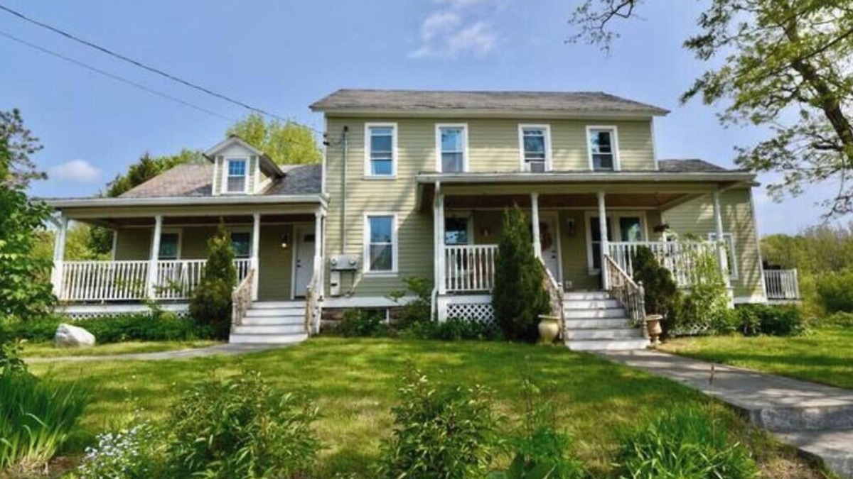 Ballston Spa House | Inlaw Apartment in tucked away quiet neighborhood