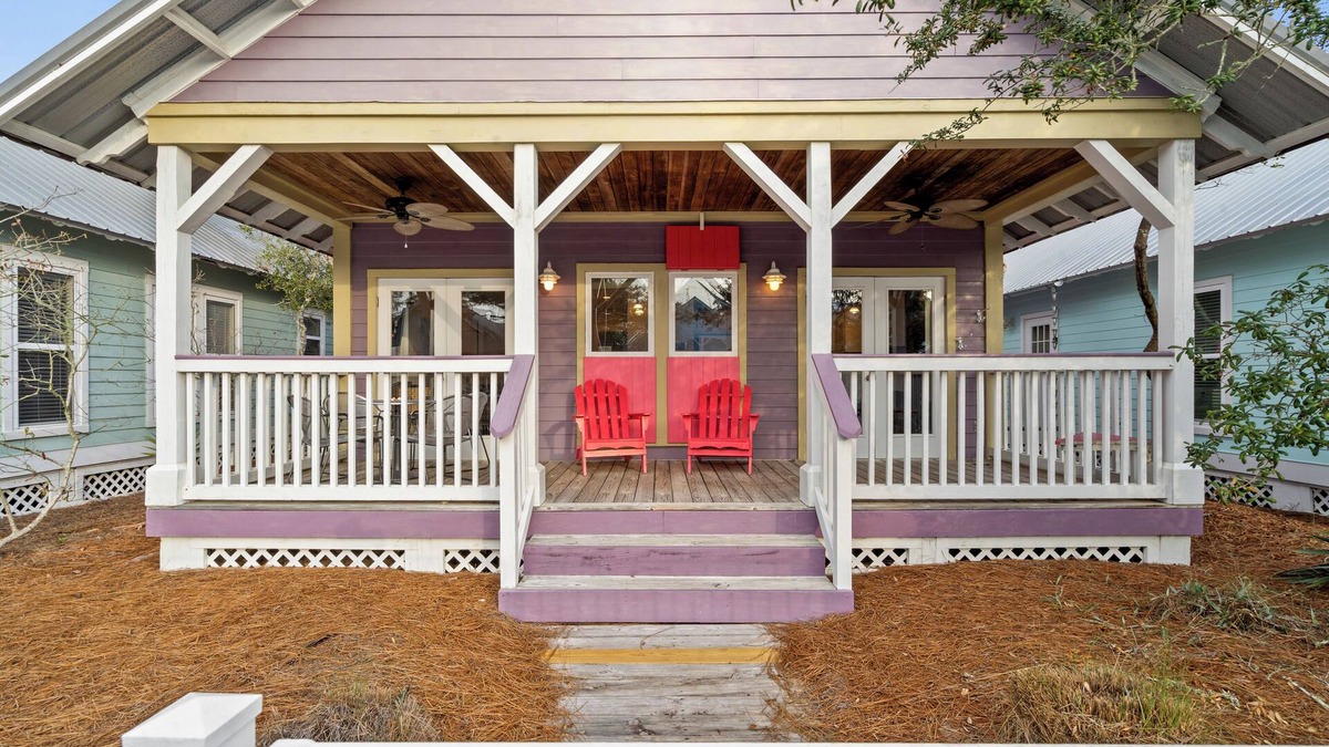 Seacrest Cottage | Inlet Beach 30A | Outdoor Pool, 2 Bikes | Peacock Cottage | Beach Getaways