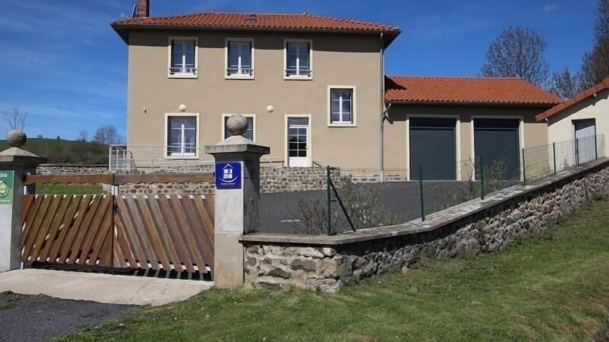 Arlempdes House | Inn Arlempdes, 5 bedrooms, 12 people