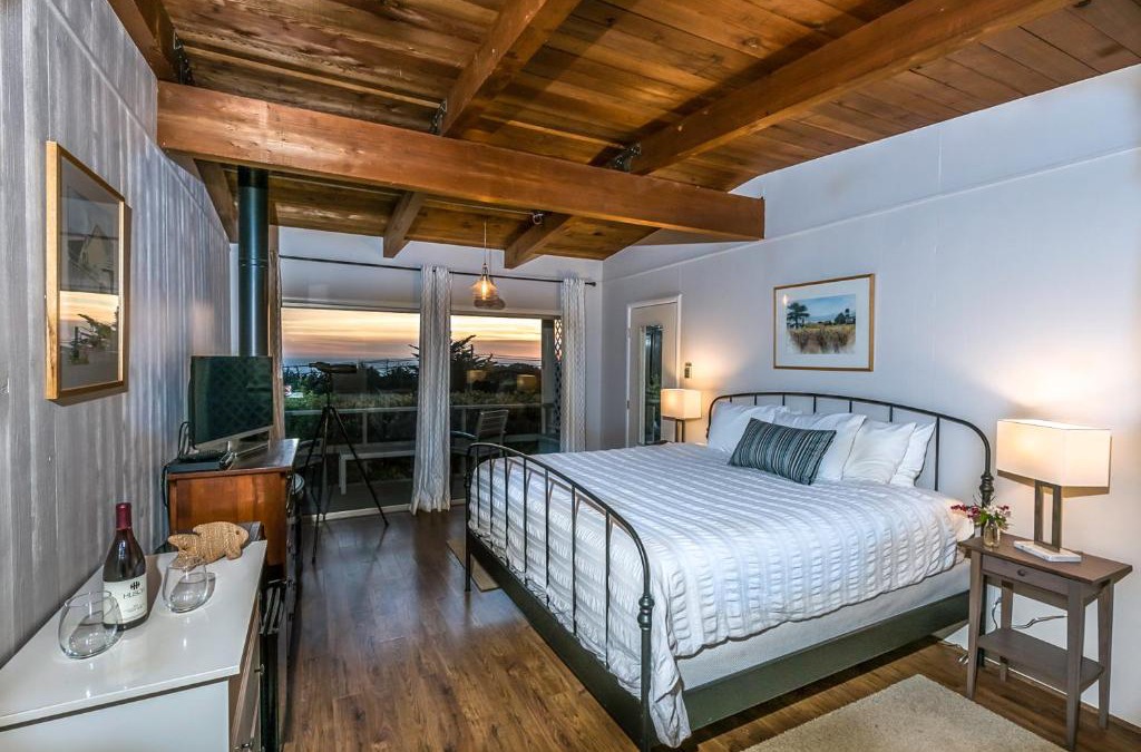 Little River Hotel | Inn at Schoolhouse Creek
