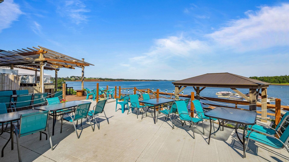 Bayview Hotel | Inn at the Pier